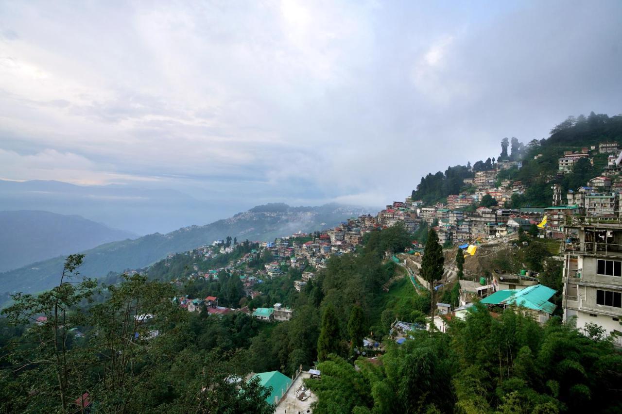 Hotel Hill Queen Near Sherpa Gumba Darjeeling Mall 5 Min Couple Friendly エクステリア 写真