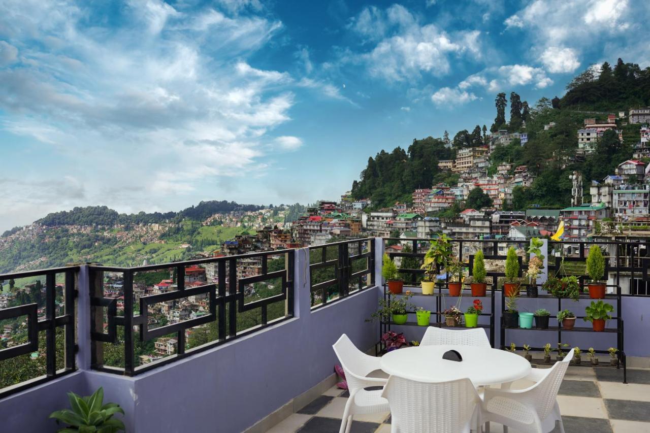 Hotel Hill Queen Near Sherpa Gumba Darjeeling Mall 5 Min Couple Friendly エクステリア 写真