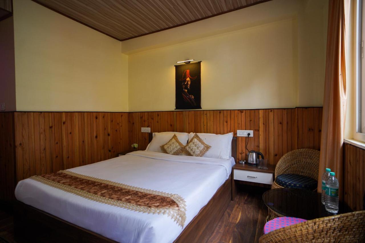 Hotel Hill Queen Near Sherpa Gumba Darjeeling Mall 5 Min Couple Friendly エクステリア 写真