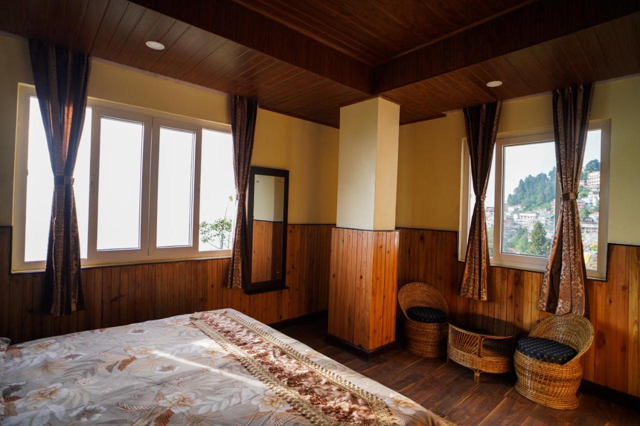 Hotel Hill Queen Near Sherpa Gumba Darjeeling Mall 5 Min Couple Friendly エクステリア 写真
